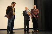 da sinistra:  il Direttore del Festival Rodrigo Diaz, il regista messicano Jaime Humberto Hermosillo vincitore del Premio alla Carriera, il sindaco di Trieste Roberto Cosolini